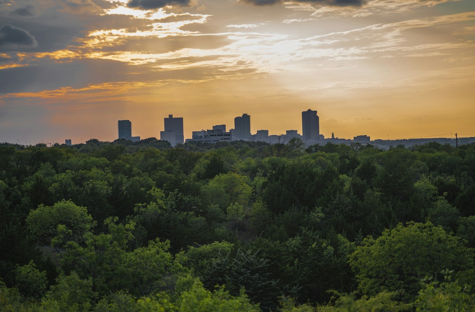 Fort Worth skyline at dusk
